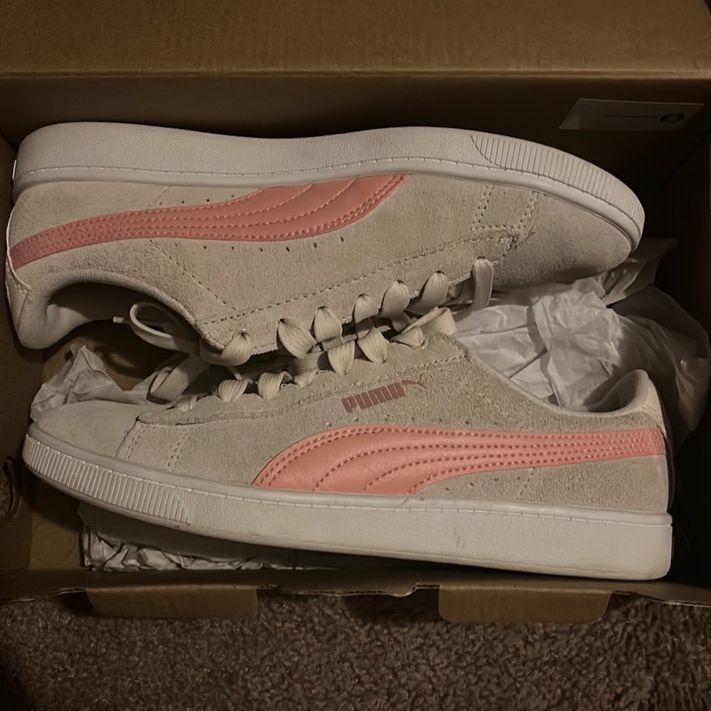 Puma Vikky v2 memory foam skate shoe